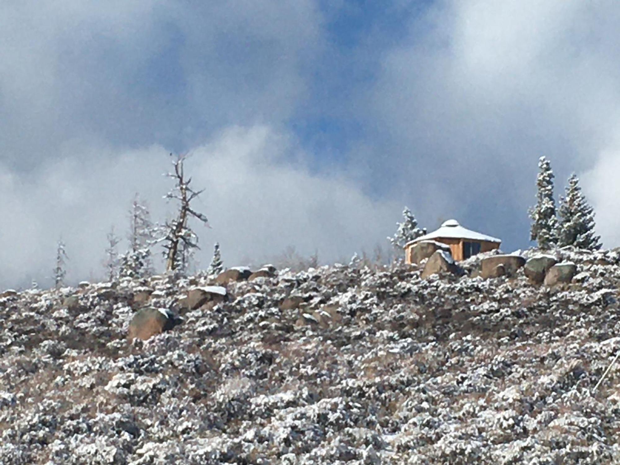 Red-Tail Roundhouse At 22 West Cabins And Recreation Hebron Exterior foto